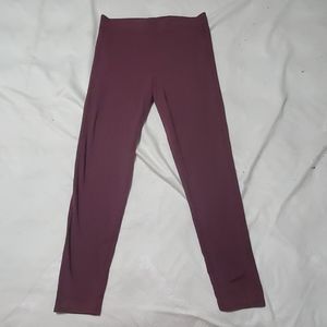 VS Pink leggings. Maroon in color.
